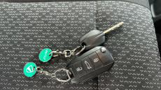 Vauxhall Crossland 1.2 Design 5dr Petrol Hatchback